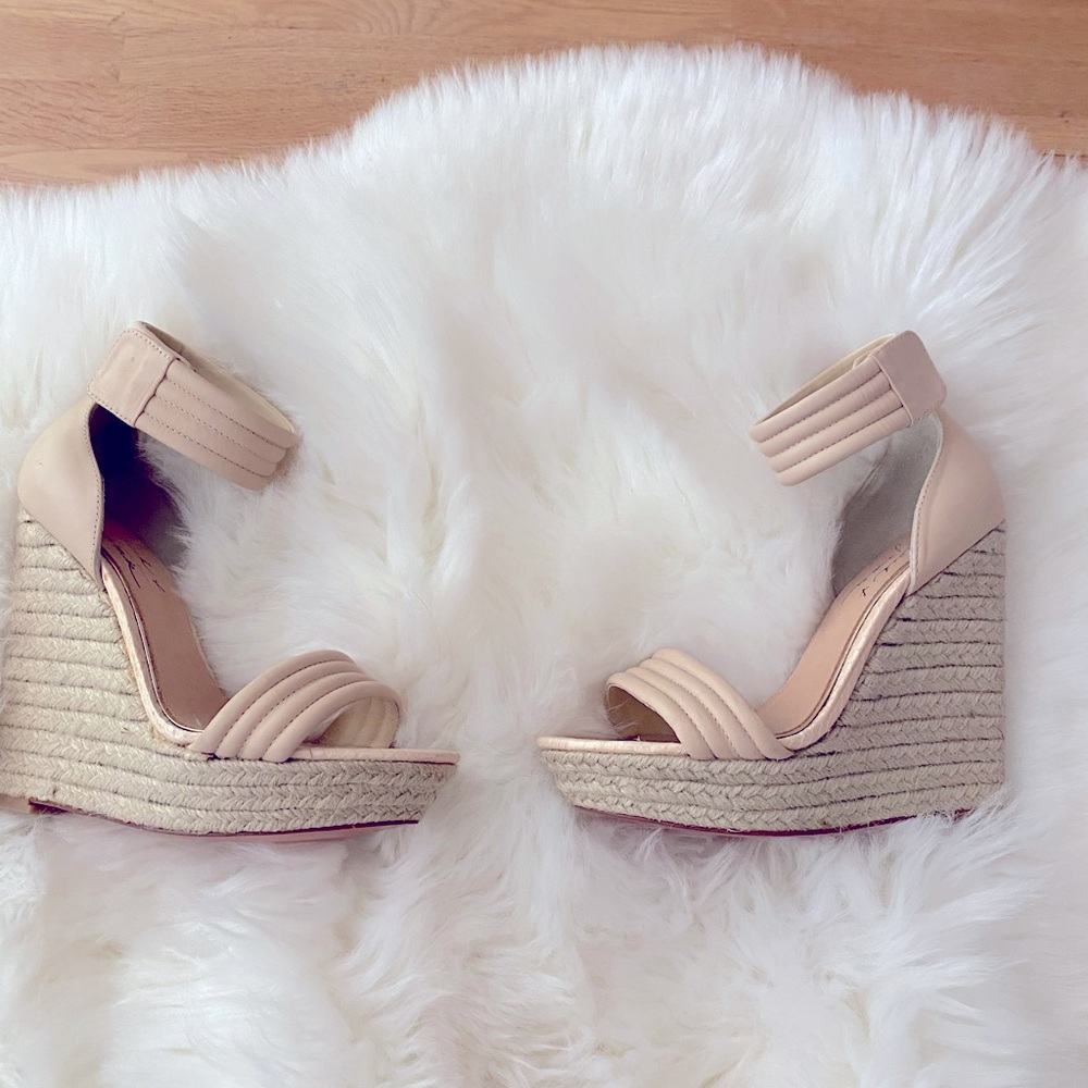 New Badgely Mischka platform wedge heels